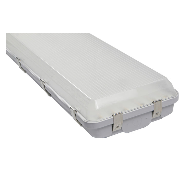 Luminario VAPOR TIGHT PFM 150W 5000K 100-277V NEMA4x IP66 0-10V IK08 de Ledvance