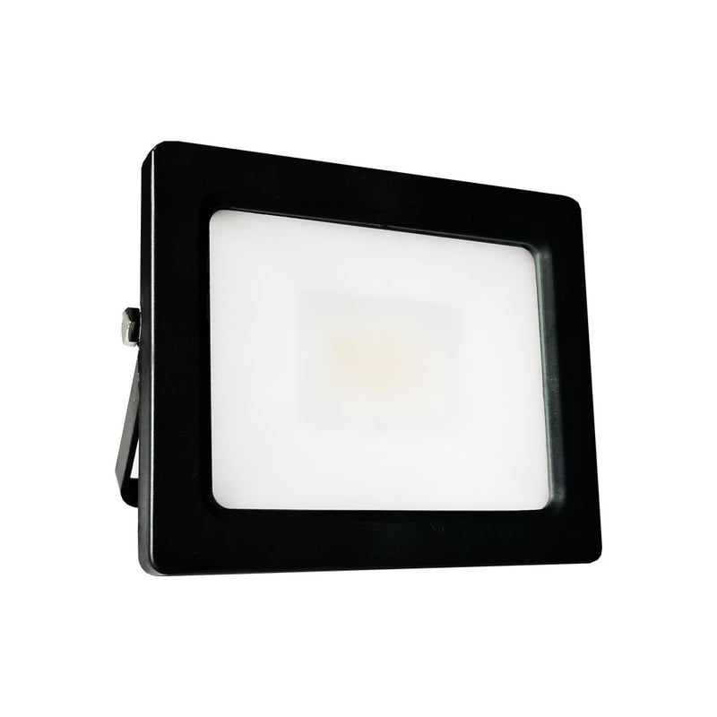 Proyecto ECO Floodlight 20W pantalla opalina luz neutra fría (5000K) 120-277V acabado negro de Luceco
