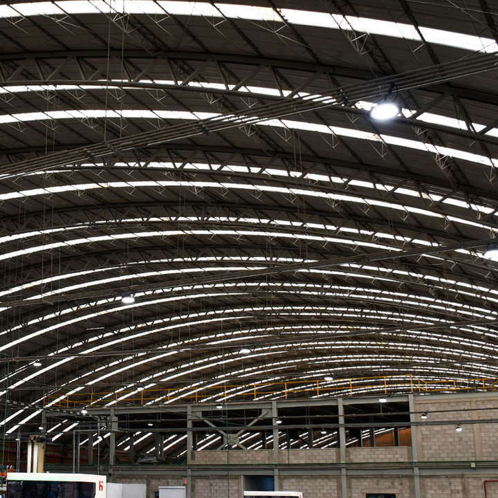 Highbay 200W 110° luz neutra fría (5700K) 100-277V de ICON