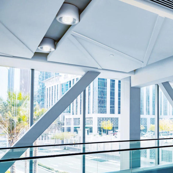 Foco Alta Potencia LED 50W E26/E40 100-240V opción luz cálida (3000K) o fría (6500K) transparente cuerpo aluminio de ICON