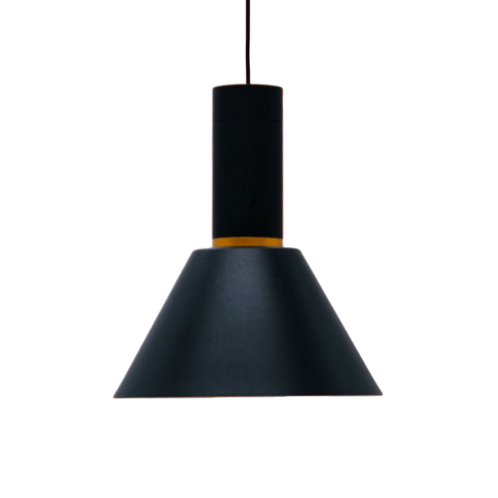 Luminario Liena módulo LED Capsular cilíndrico 7W luz cálida acabado negro con dorado pantalla cónica ancha de iLumileds