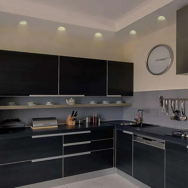 Portalámpara de bajo deslumbramiento empotrable de policarbonato (Ø9.3cm) opción acabado negro o blanco, incluye base GU10 de ICON