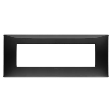 Placa Negro Glossy fabricada en tecnopolímero, línea NeveUp de Vimar