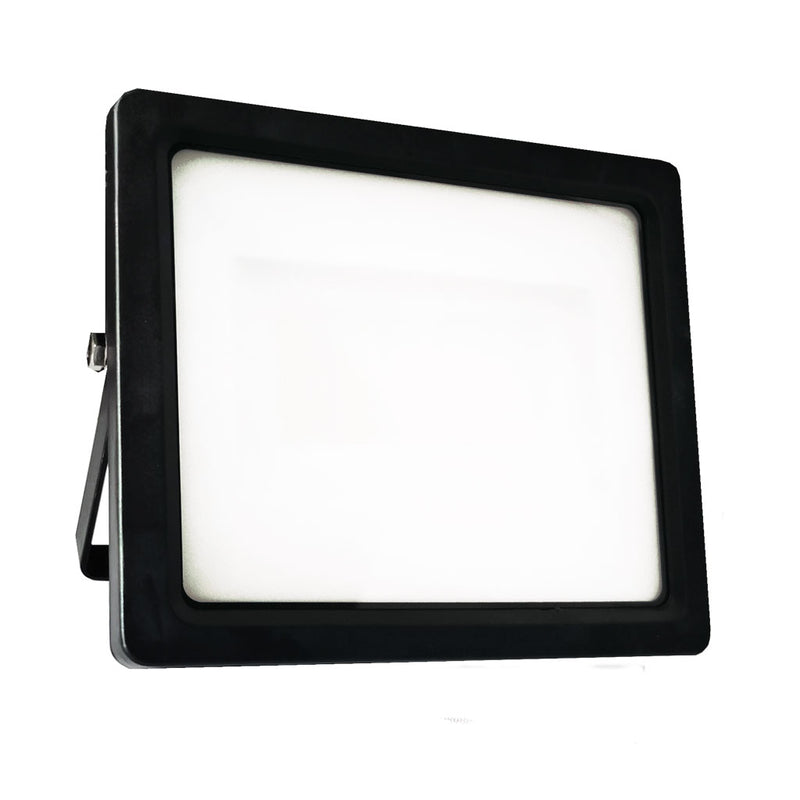 Proyecto ECO Floodlight 50W pantalla opalina luz neutra fría (5000K) 120-277V acabado negro de Luceco