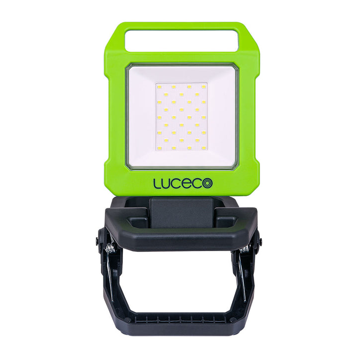 Lámpara de trabajo con "clamp" con  USB Recargable Folding Clamp Worklight 9W 1,000lm,luz fría, acabado negro con verde lima de Luceco