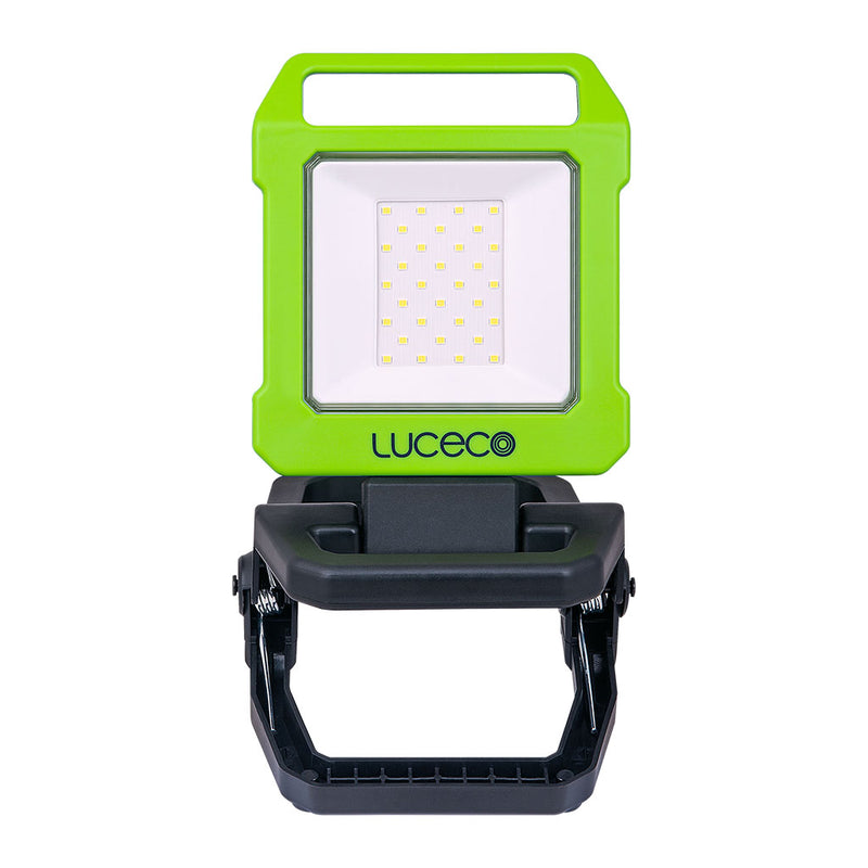 Lámpara de trabajo con "clamp" con  USB Recargable Folding Clamp Worklight 9W 1,000lm,luz fría, acabado negro con verde lima de Luceco