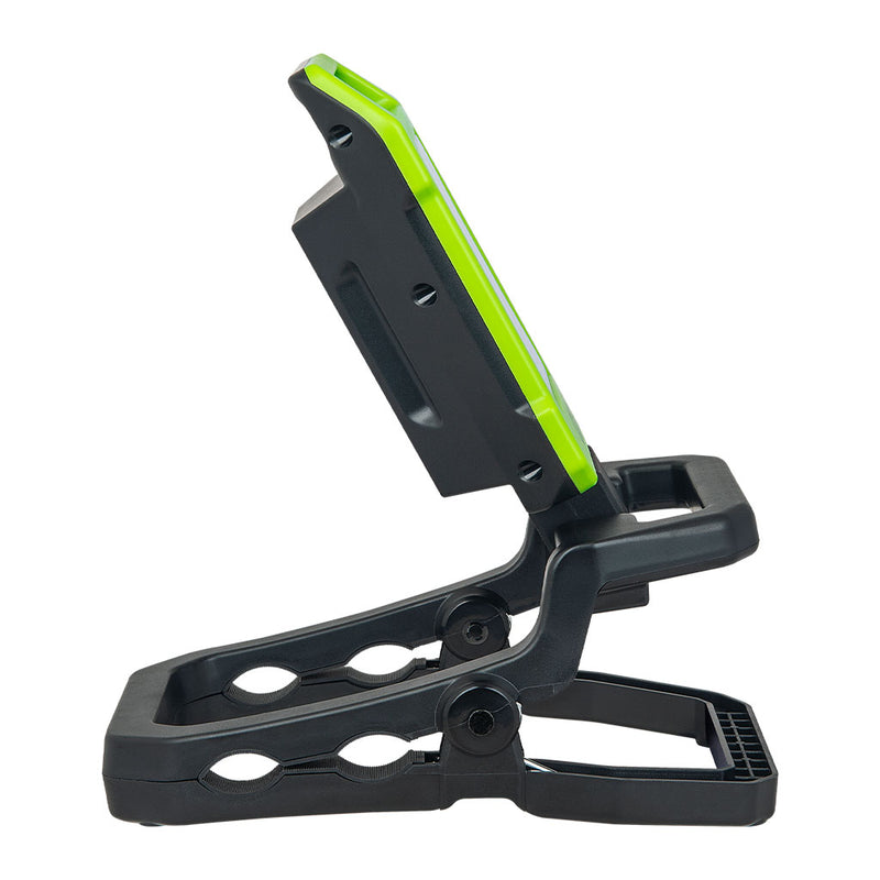 Lámpara de trabajo con "clamp" con  USB Recargable Folding Clamp Worklight 9W 1,000lm,luz fría, acabado negro con verde lima de Luceco