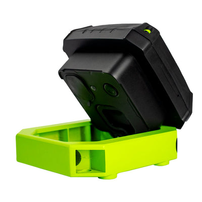 Lámpara de trabajo Recargable USB Worklight 7.5W, 750/350lm, luz fría, acabado negro con verde lima, dura 7 hrs al 100% con Base Magnetica de Luceco