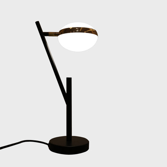Lámpara de mesa KAFKA 6W, luz cálida 3000°K, 127V de Quor Lighting - Q20103-BK