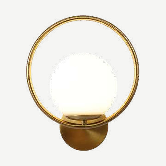 Luminario de muro ORBIT 1 x 60W máx., base E26, foco no incluido, 127V de Quor Lighting - Oro