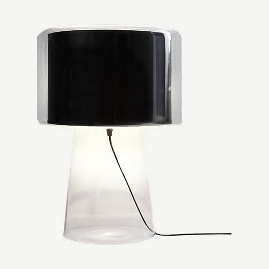 Lámpara de mesa DEGÁ, base 1 x E26, foco no incluido, 127V de Quor Lighting - Negro