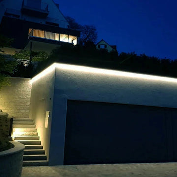 Tira LED exterior 7.2W/m rollo 25m opción color de luz cálida o fría 110-130V IP65 atenuable de ICON