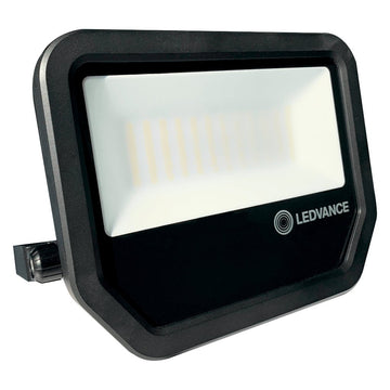 Reflector Exterior LED 50W Floodlight Performance opción de acabado negro o blanco y color de luz neutro cálido o neutro frío de Ledvance