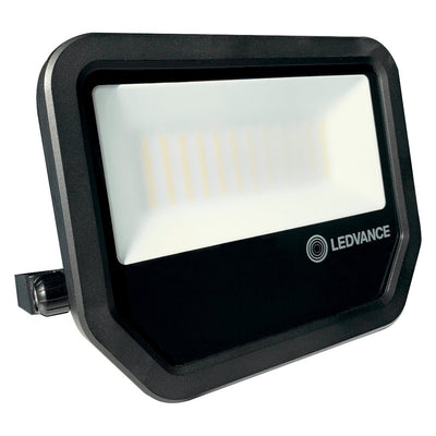 Reflector Exterior LED 50W Floodlight Performance opción de acabado negro o blanco y color de luz neutro cálido o neutro frío de Ledvance