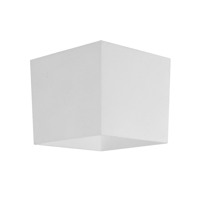 Cubico pequeño de luz con salida simétrica 6W luz cálida de iLumileds. Ideal para crear muro de luz.