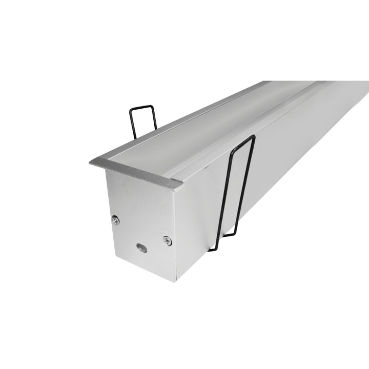 Kit de perfil grande de bajo deslumbramiento con difusor remetido con ceja ILUPA3551UGRCKIT -L:2m A:4.5cm Al:5.1cm- para tira LED, incluye difusor opalino, 2 tapas laterales y 2 resortes sujeción de iLumileds