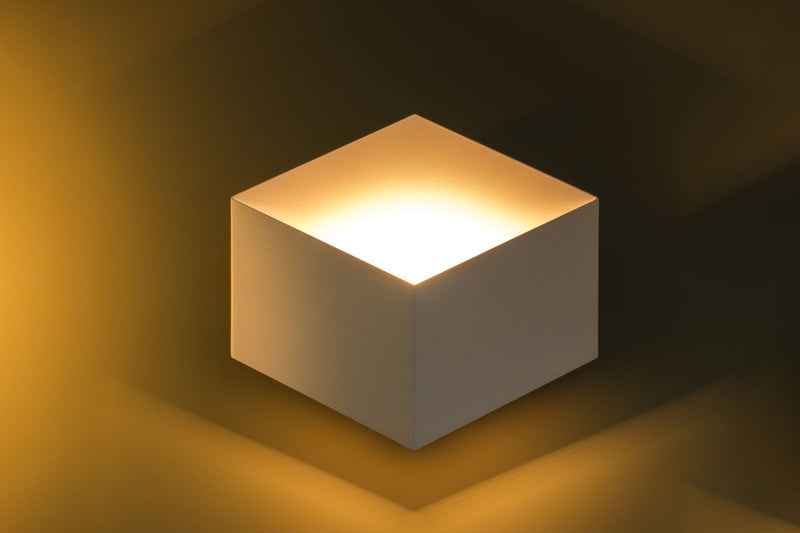 Luminario cubo 3D para muro 3W luz cálida para muro de iLumileds